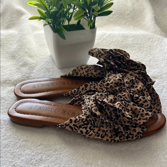 Gianni Bini Brown Slide Sandals with Crisscross Straps - Picture 2 of 9